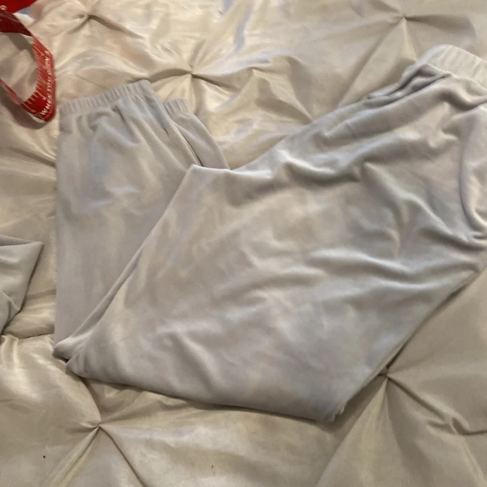 NWT silver velvet jogging set - Picture 4 of 7